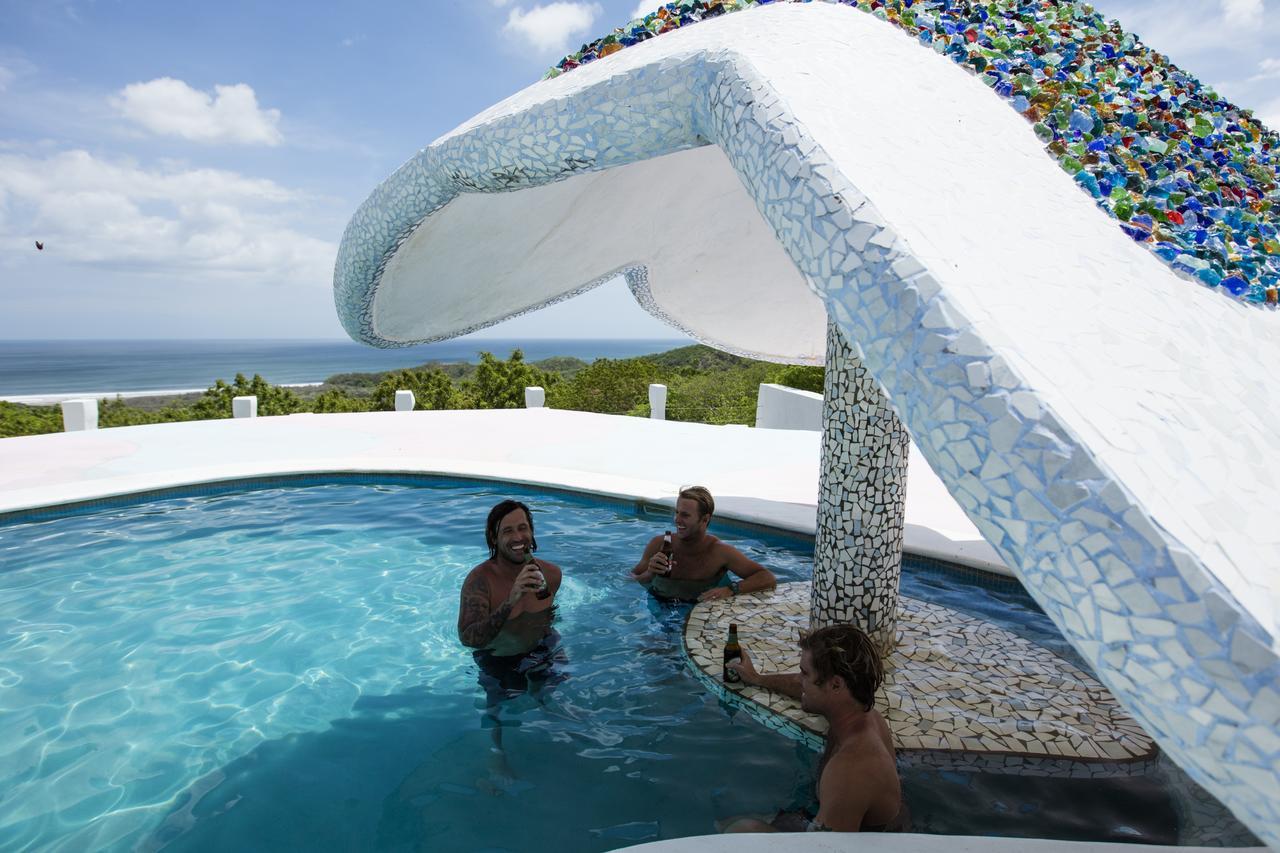 Two Brothers Surf Resort Tola Buitenkant foto